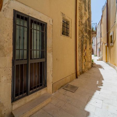 Casa Borbonica Cozy Apartment In Ortigia Ground Floor Syracuse Exterior photo